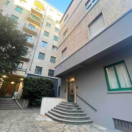 Monolocale In Centro Con Terrazzo Διαμέρισμα Μιλάνο Εξωτερικό φωτογραφία