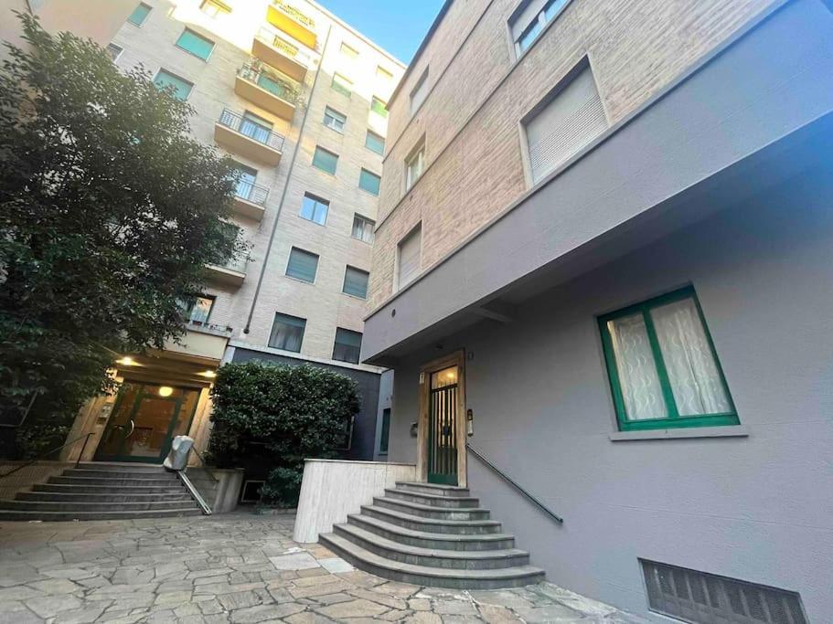 Monolocale In Centro Con Terrazzo Διαμέρισμα Μιλάνο Εξωτερικό φωτογραφία